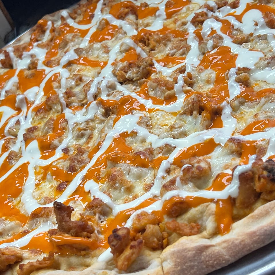Buffalo Chicken Pizza Delight