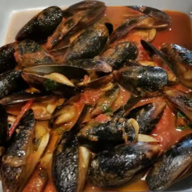 Mussels Marinara.