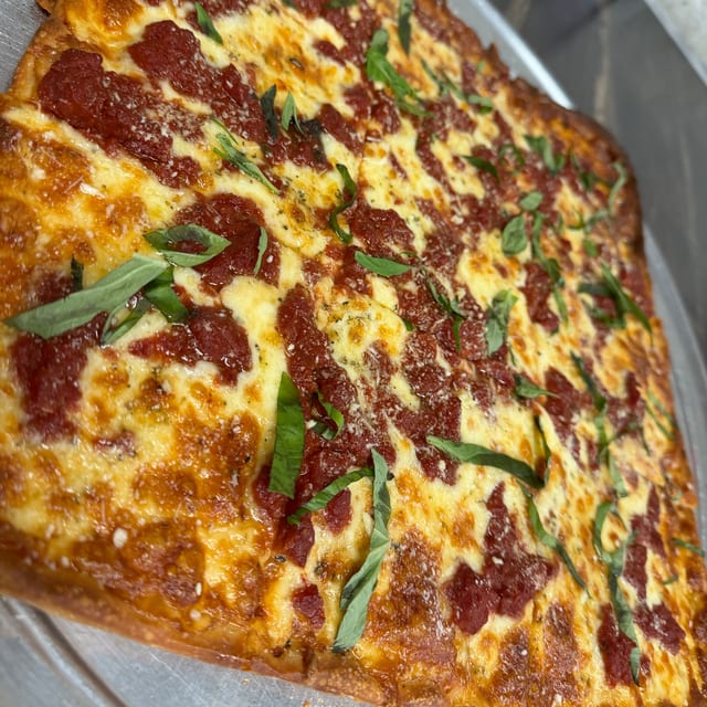 Alla Nonna Grandma Pizza.