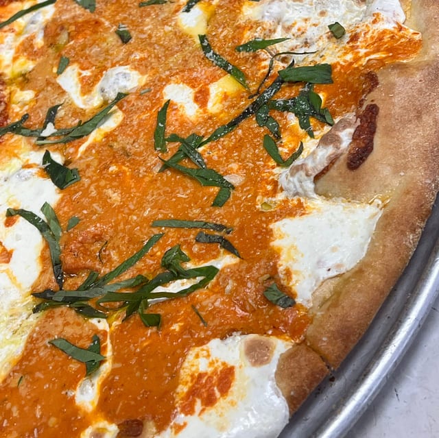 Alla Vodka Pizza.